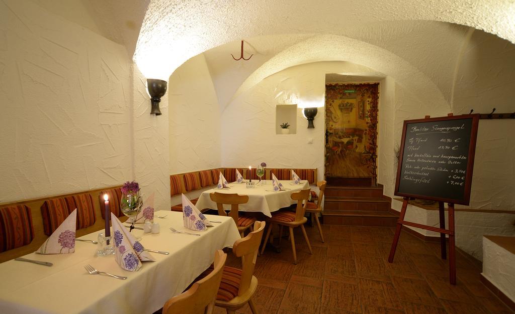 Hotel Frauensteiner Hof Frauenstein  エクステリア 写真